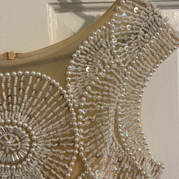 Wedding dress, never worn! - Picture 2 of 9